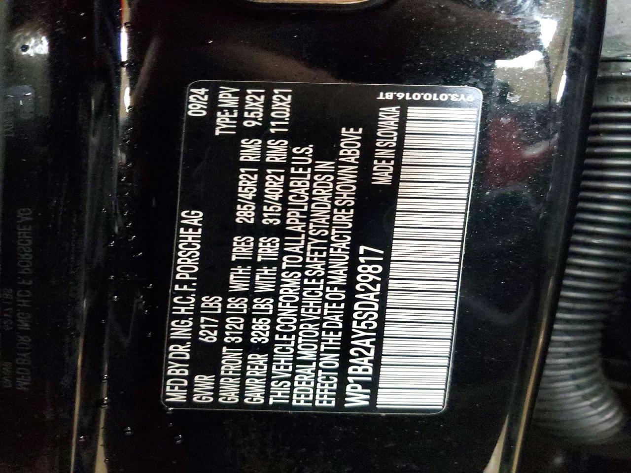 2025 PORSCHE CAYENNE