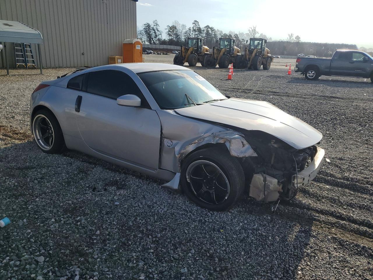 2005 NISSAN Z