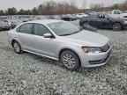 2014 VOLKSWAGEN Passat