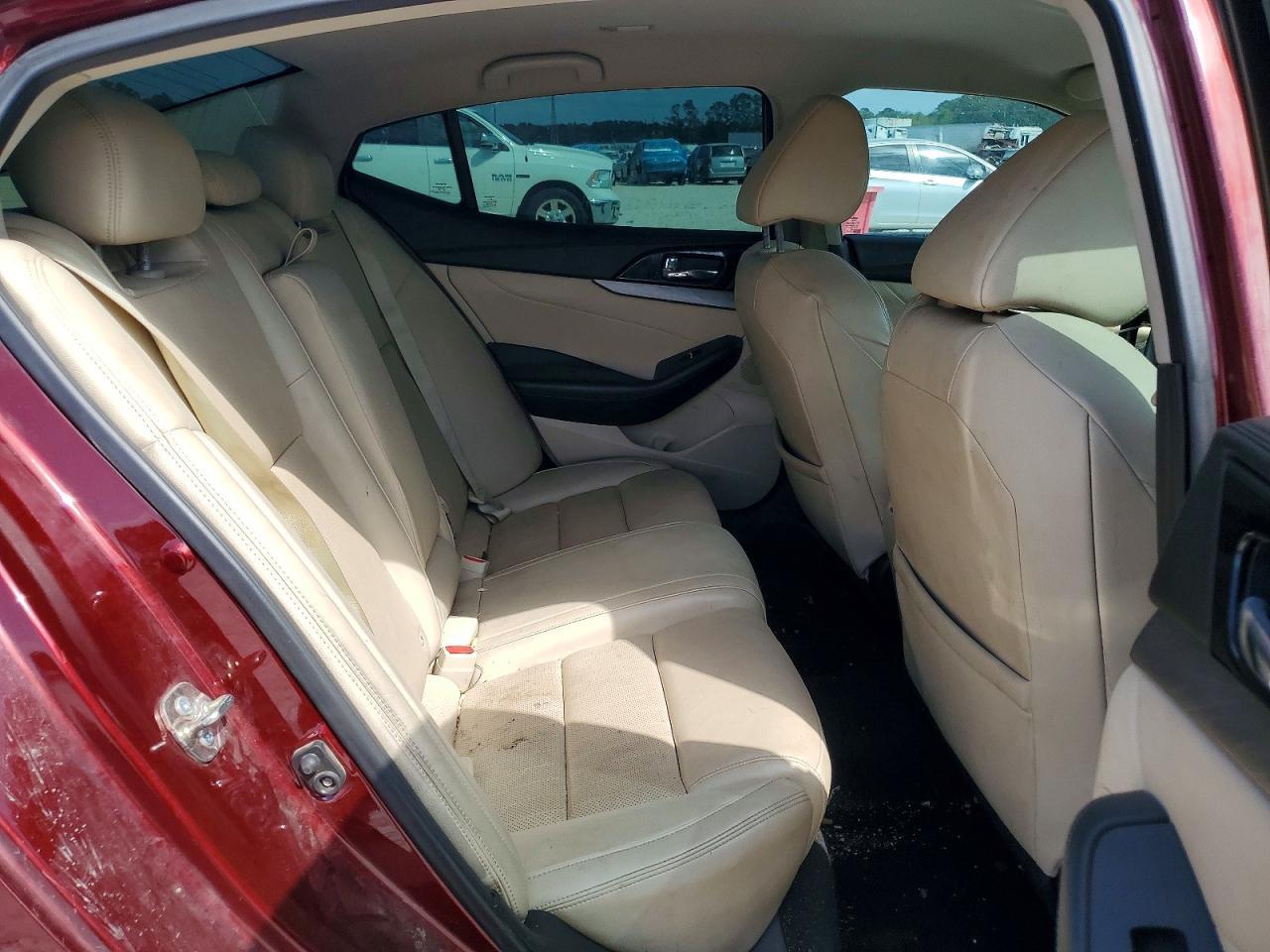 2016 NISSAN Maxima