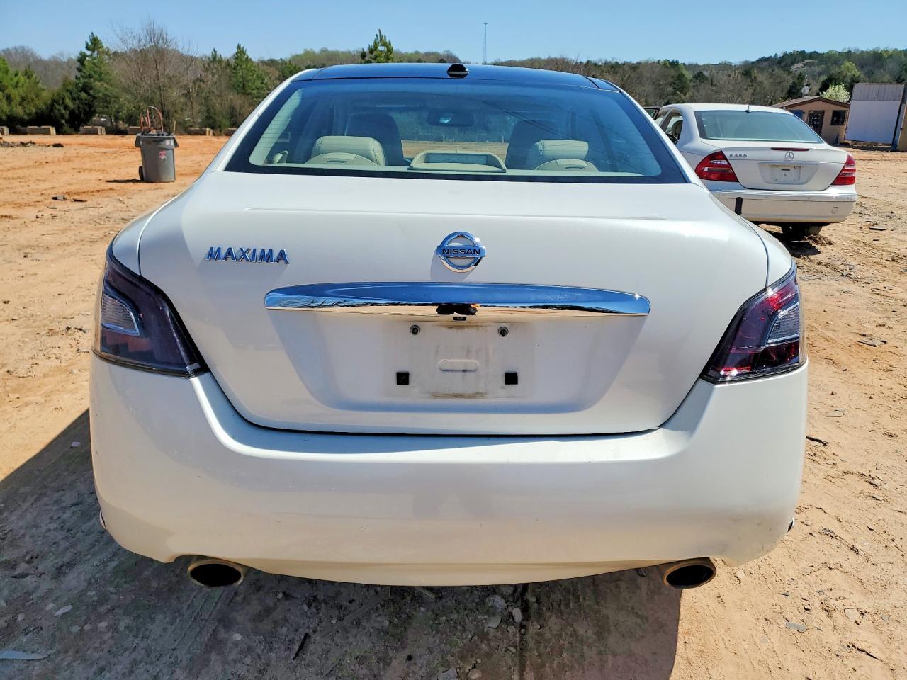 2012 NISSAN Maxima