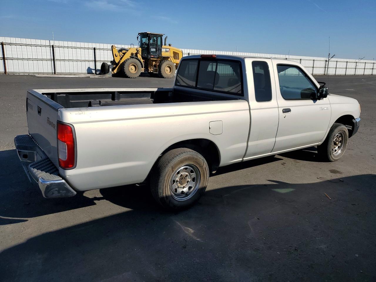 1999 NISSAN Frontier