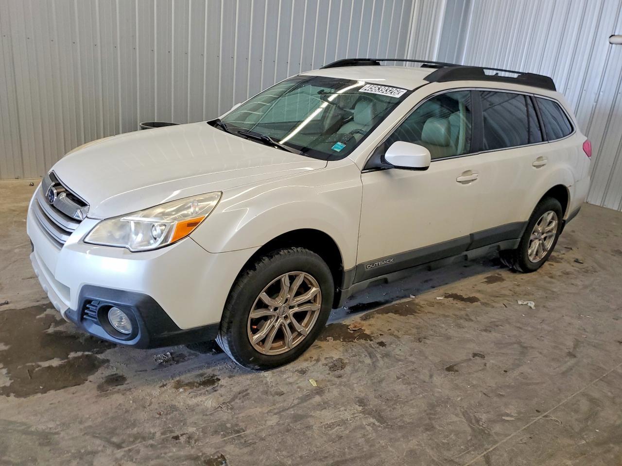 2013 SUBARU Outback