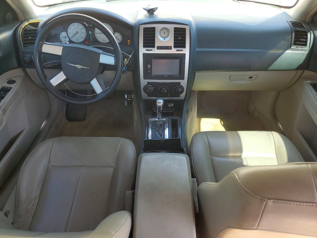 2005 CHRYSLER 300