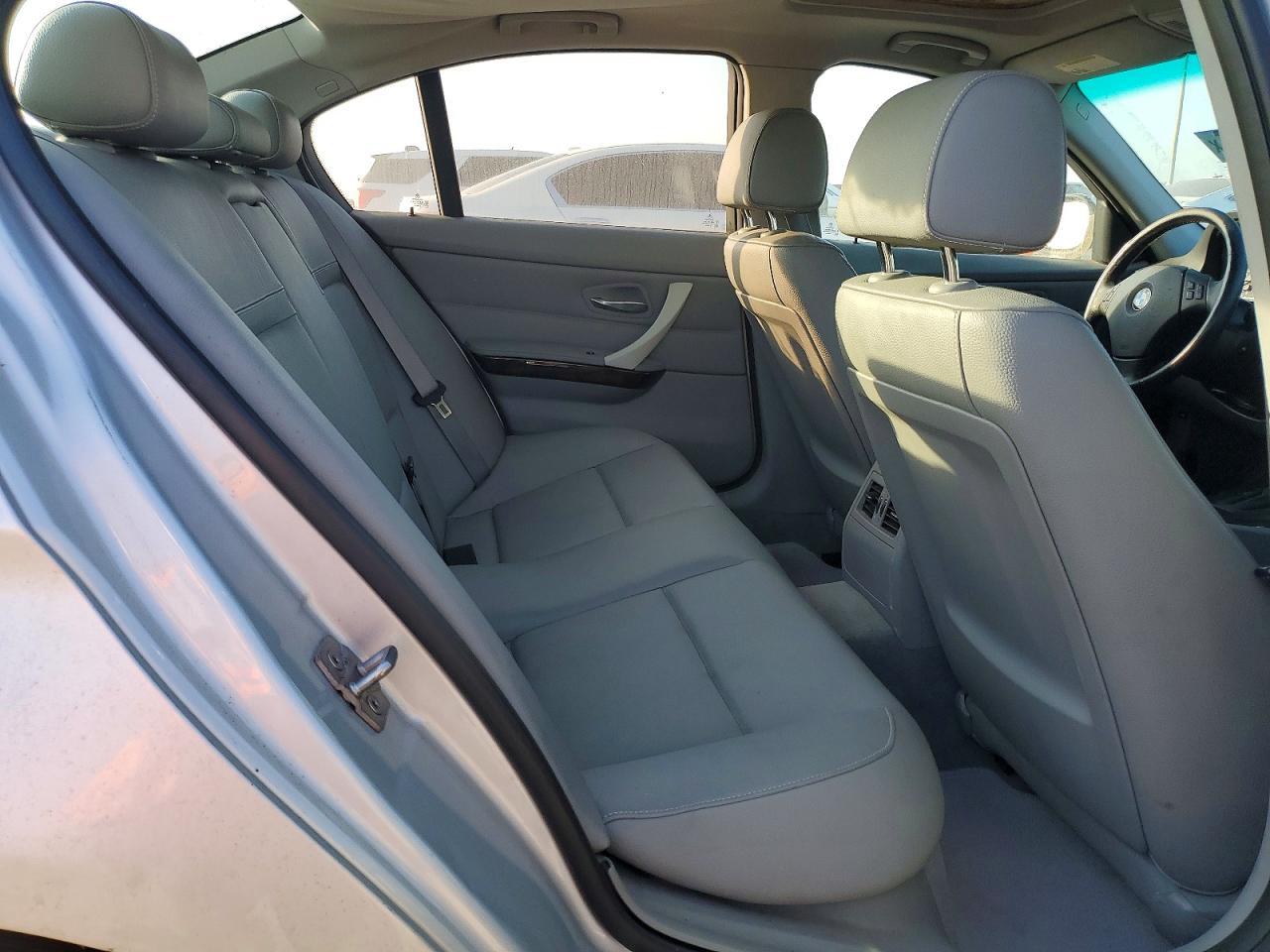 2011 BMW 3 SERIES