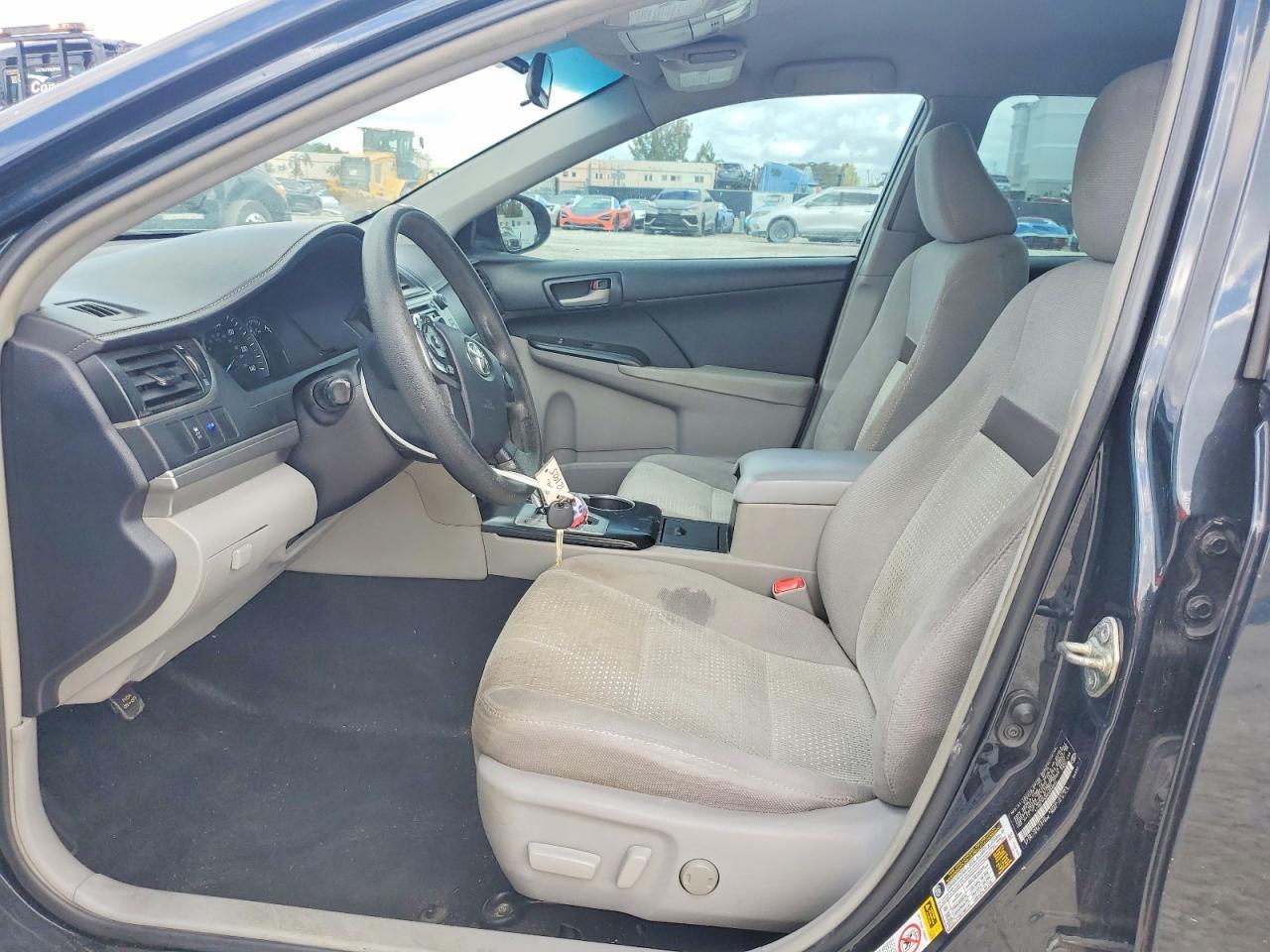 2014 TOYOTA CAMRY