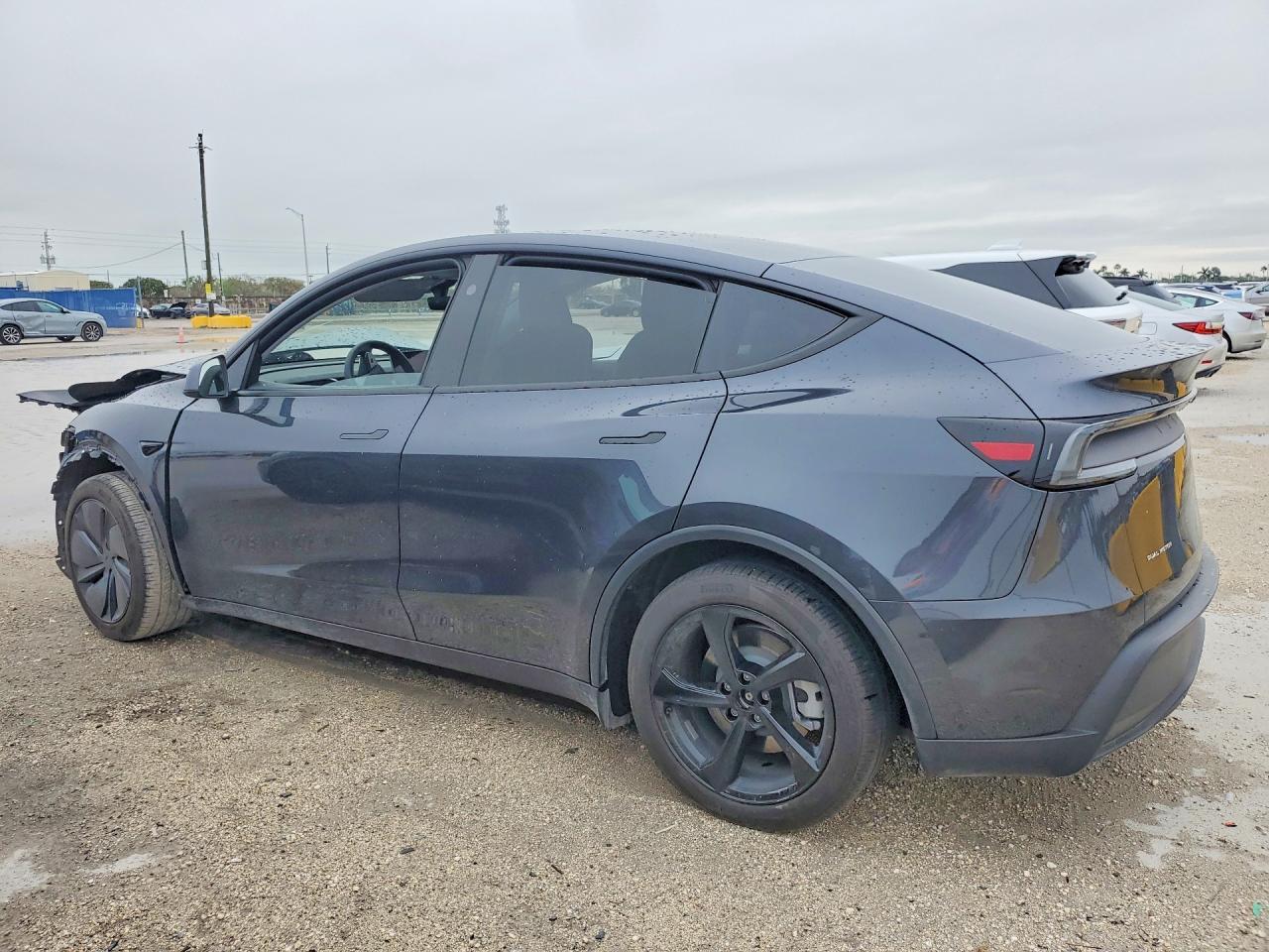 2026 TESLA MODEL Y