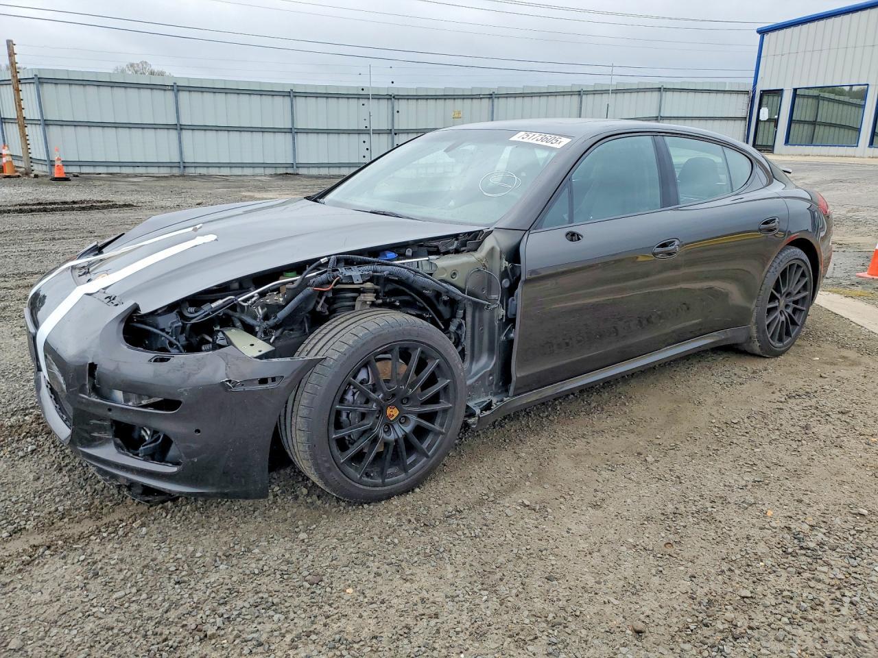 2016 PORSCHE Panamera