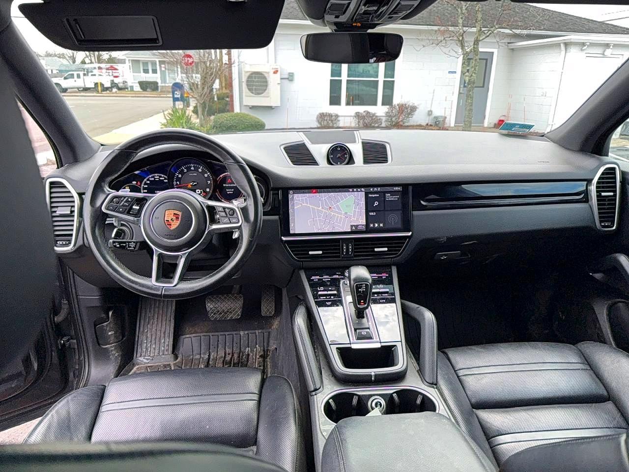 2020 PORSCHE CAYENNE