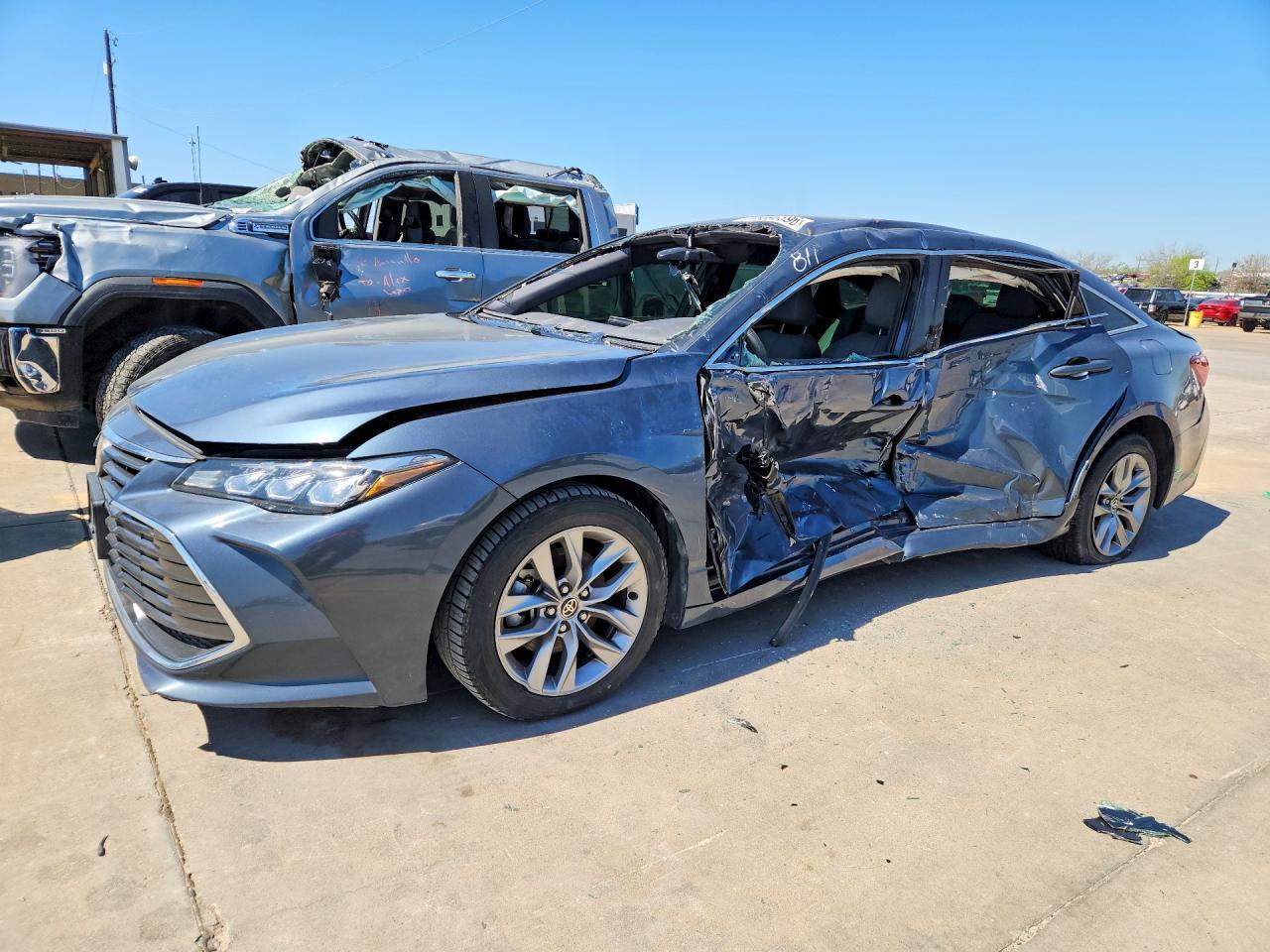 2022 TOYOTA Avalon