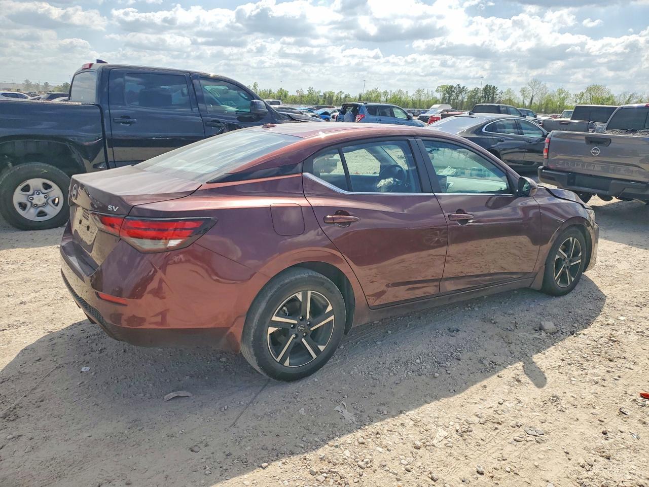 2024 NISSAN SENTRA