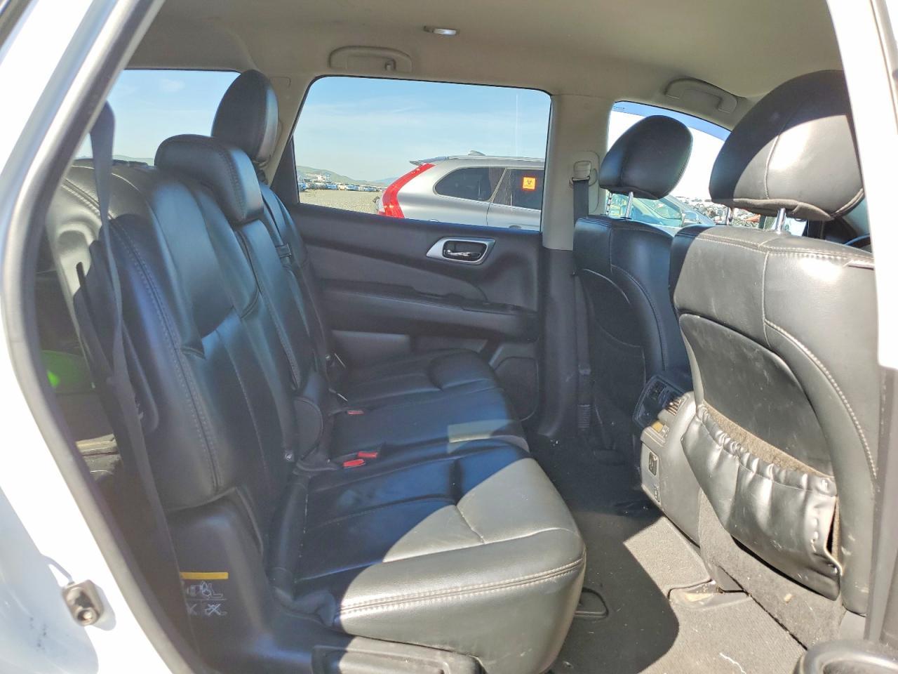 2016 NISSAN PATHFINDER