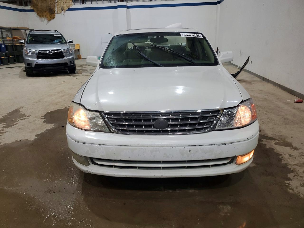 2003 TOYOTA Avalon
