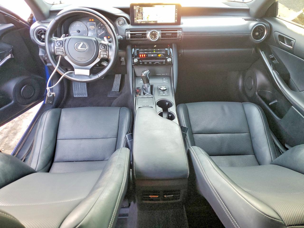 2021 LEXUS IS 300