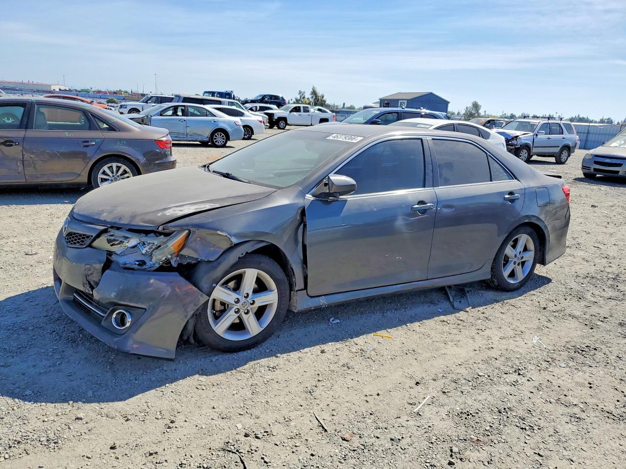 2014 TOYOTA CAMRY