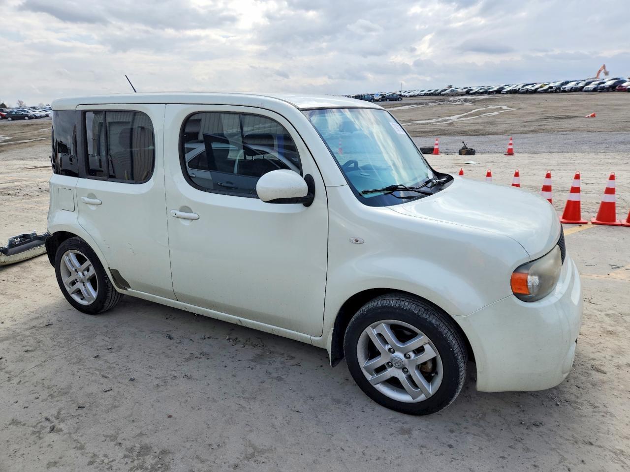 2010 NISSAN CUBE