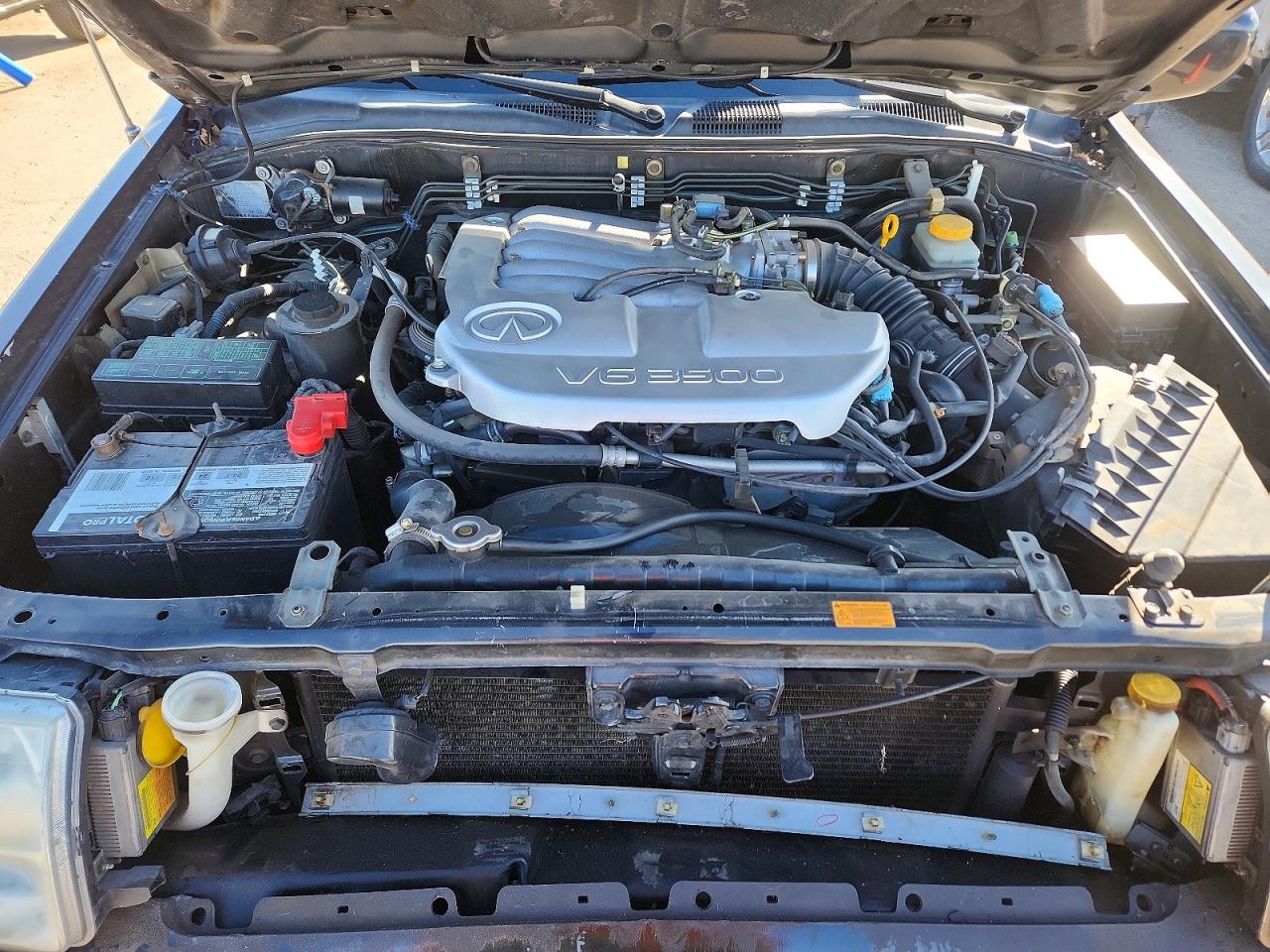 2002 INFINITI QX4