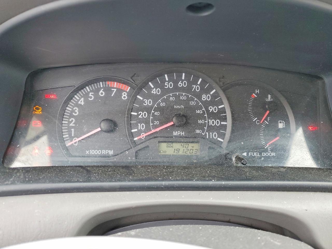 2004 TOYOTA COROLLA
