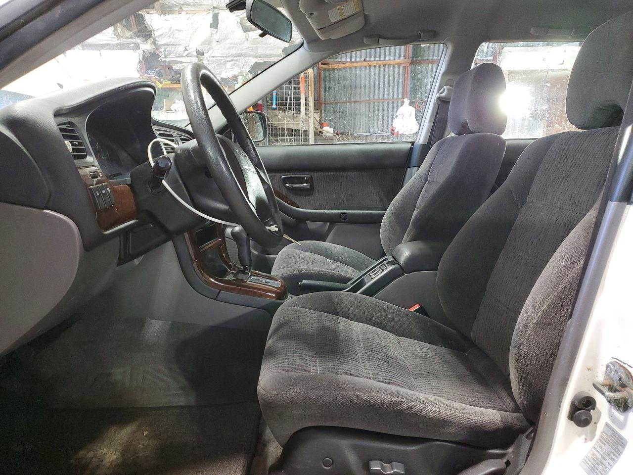 2000 SUBARU Legacy