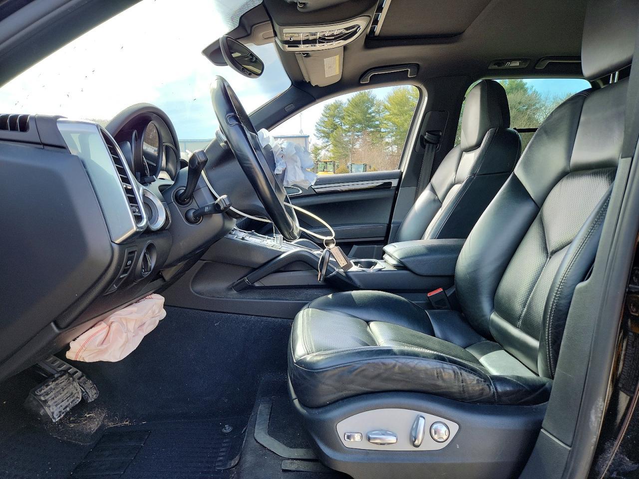 2011 PORSCHE CAYENNE