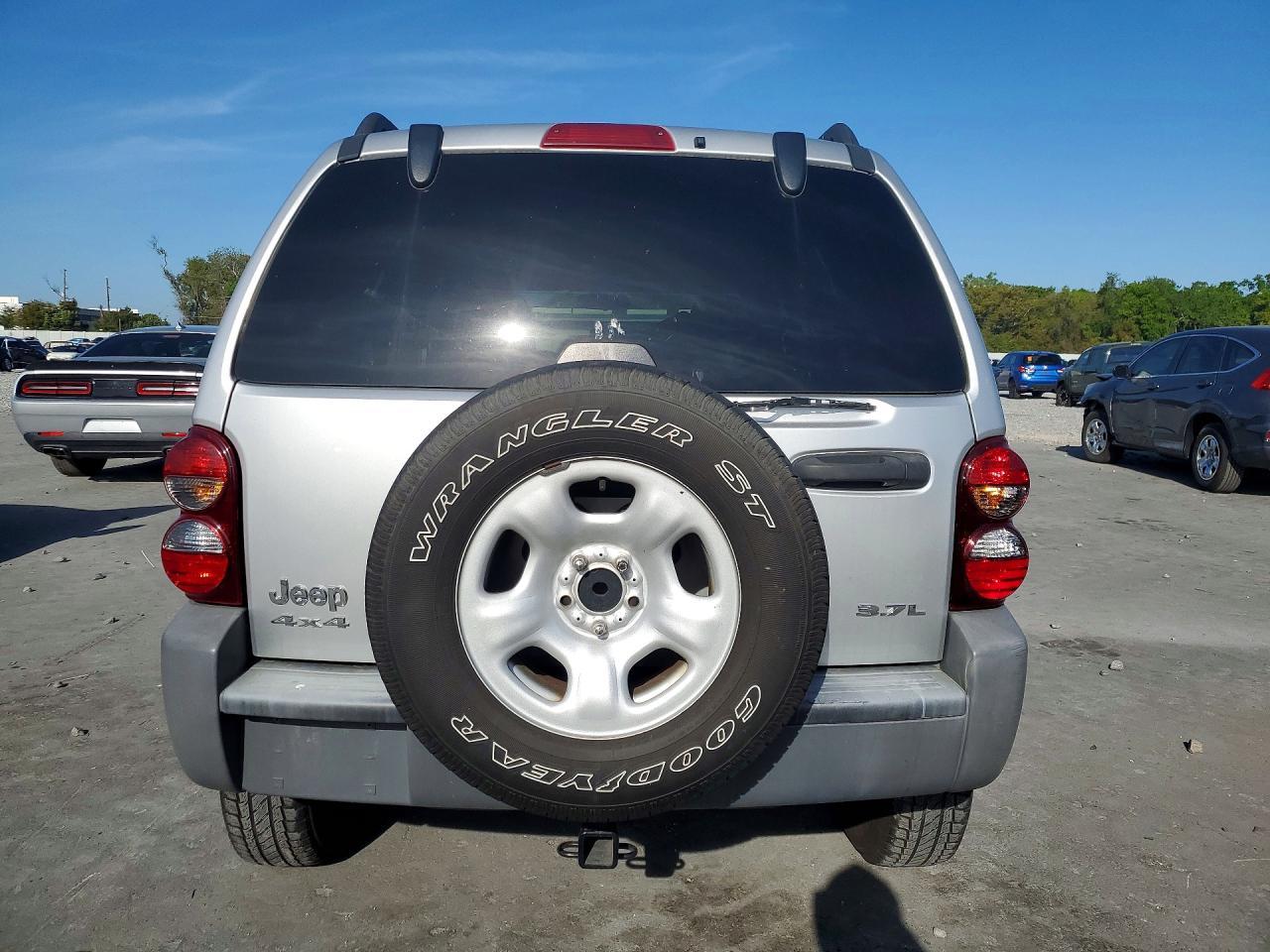 2005 JEEP Liberty