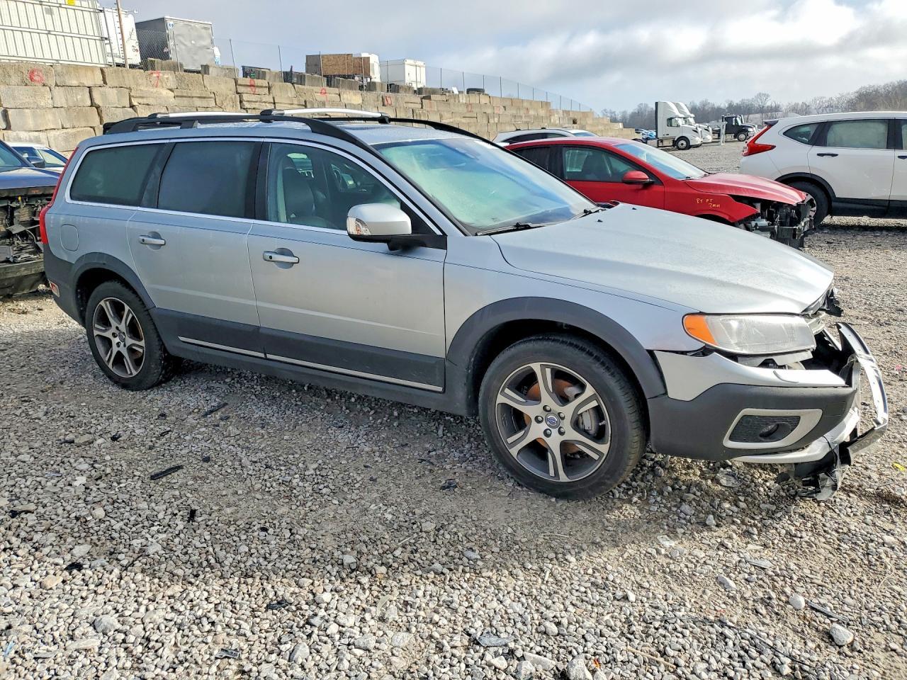 2013 VOLVO XC70