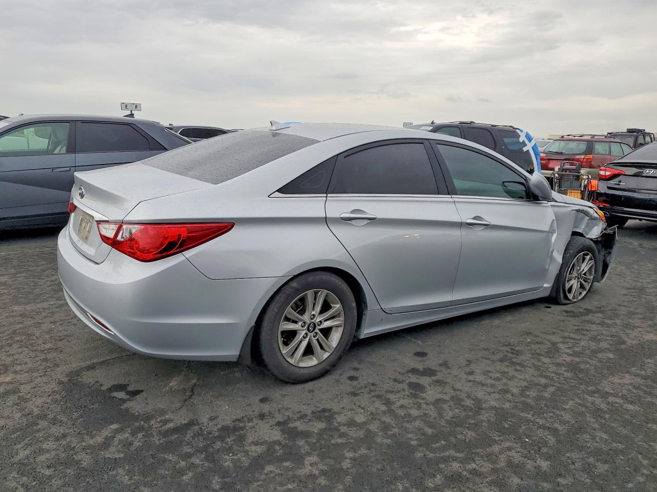 2013 HYUNDAI SONATA