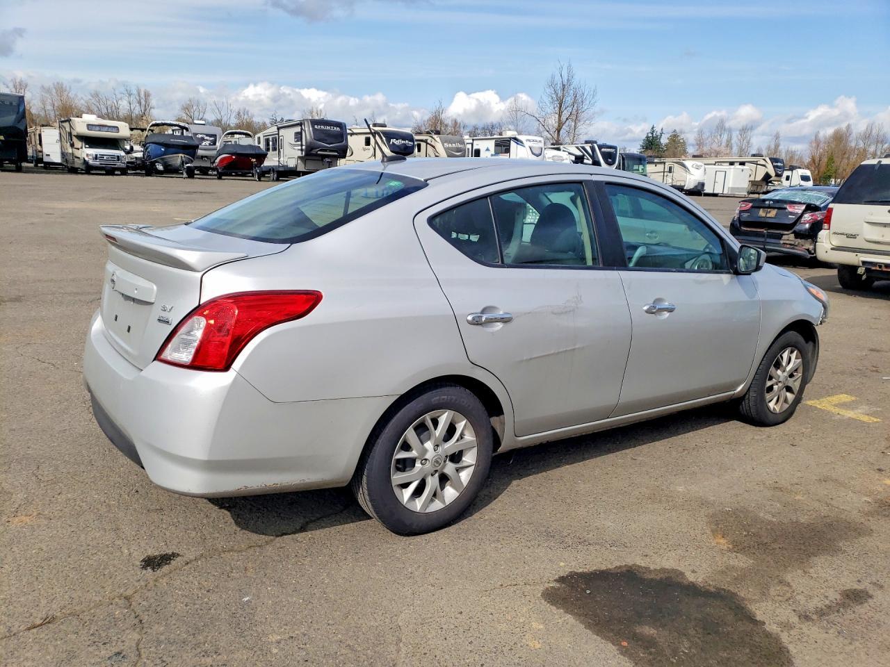 2018 NISSAN VERSA