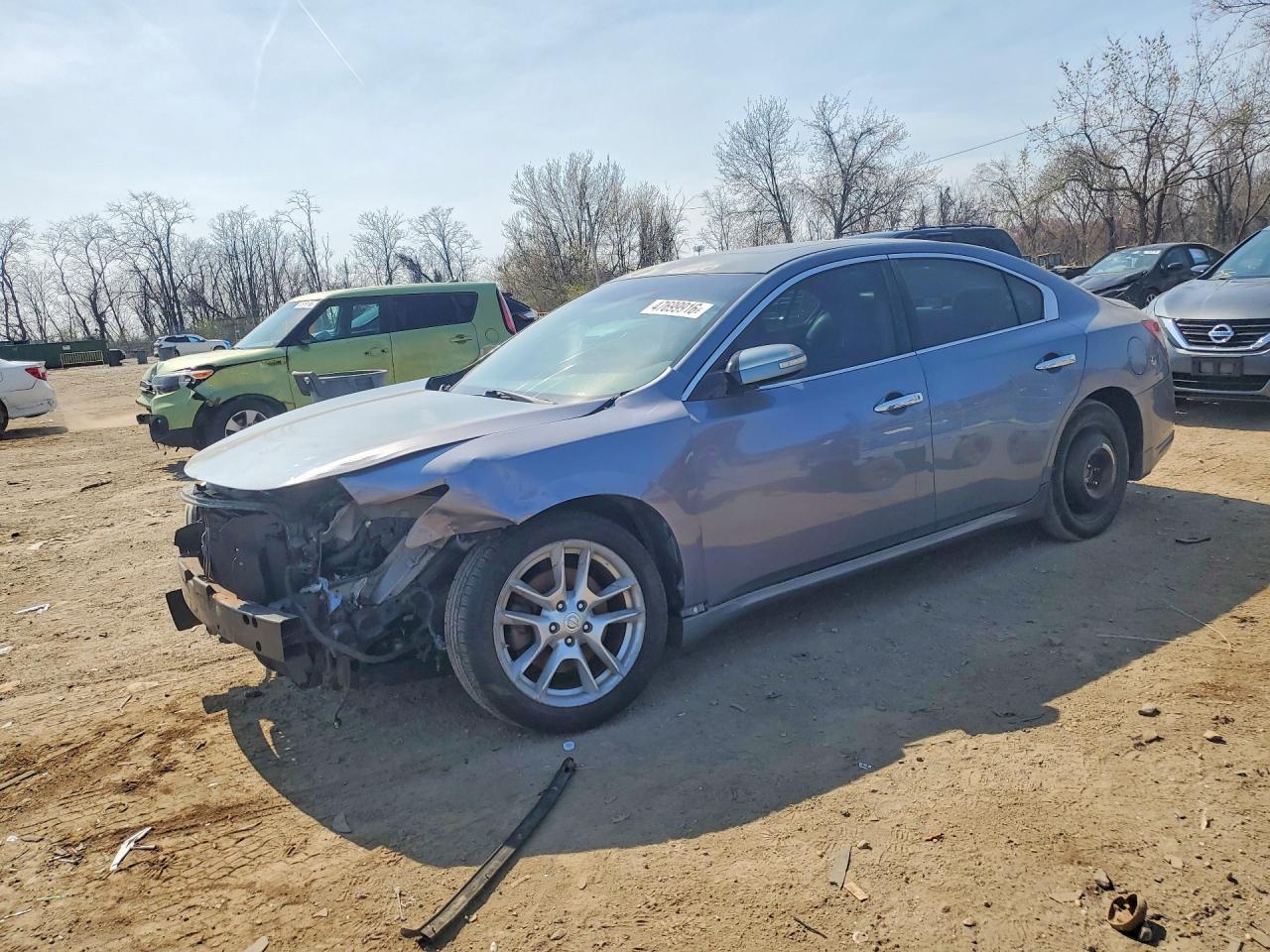 2010 NISSAN Maxima