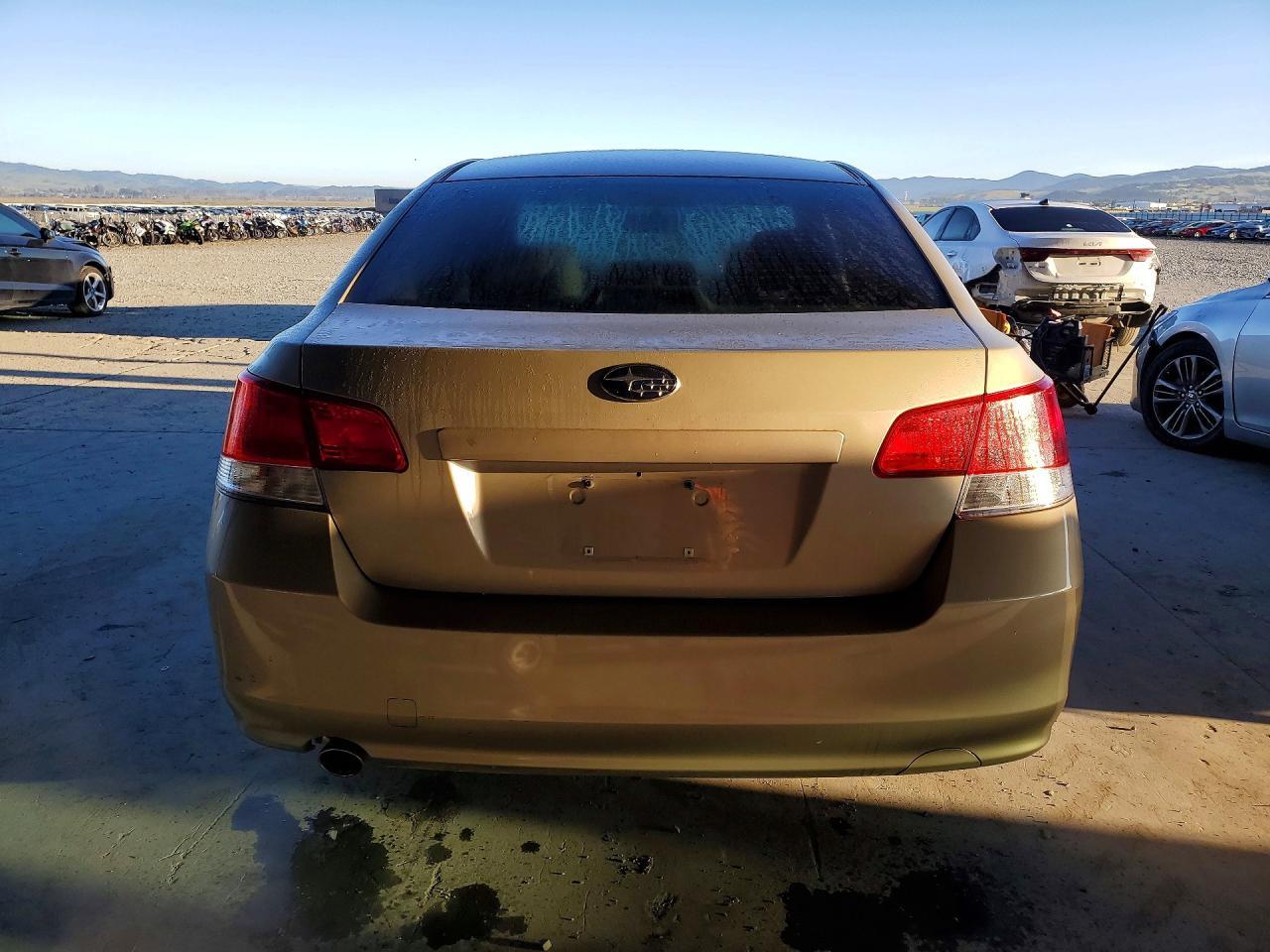 2010 SUBARU Legacy