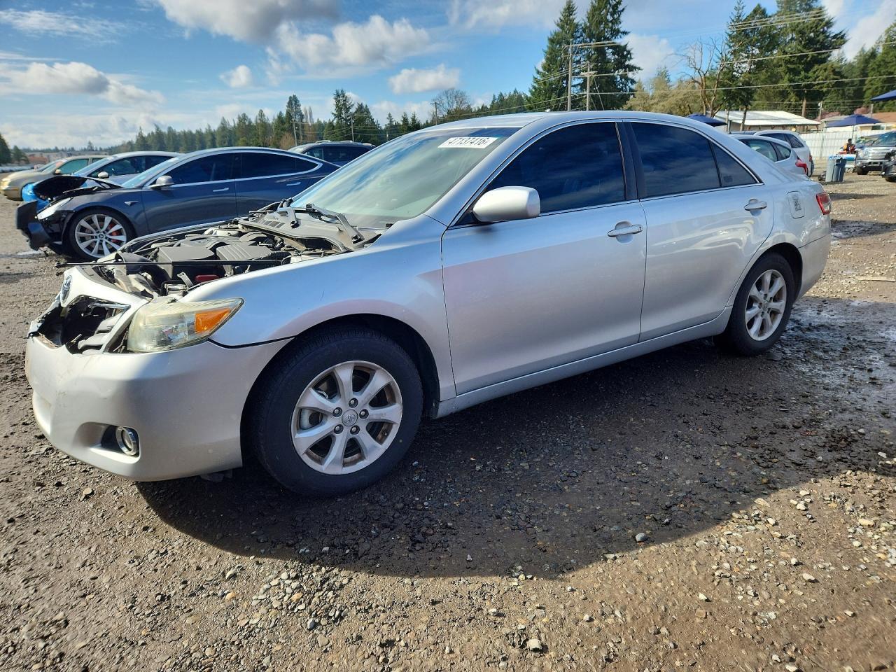 2011 TOYOTA CAMRY