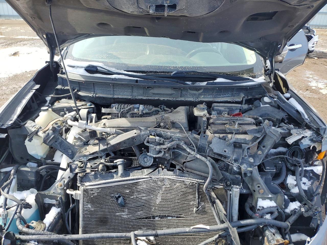 2015 NISSAN ROGUE