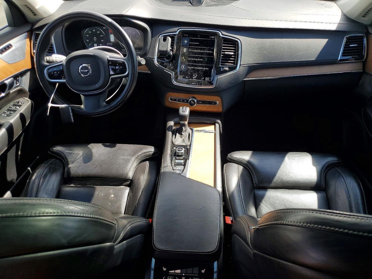 2016 VOLVO XC90