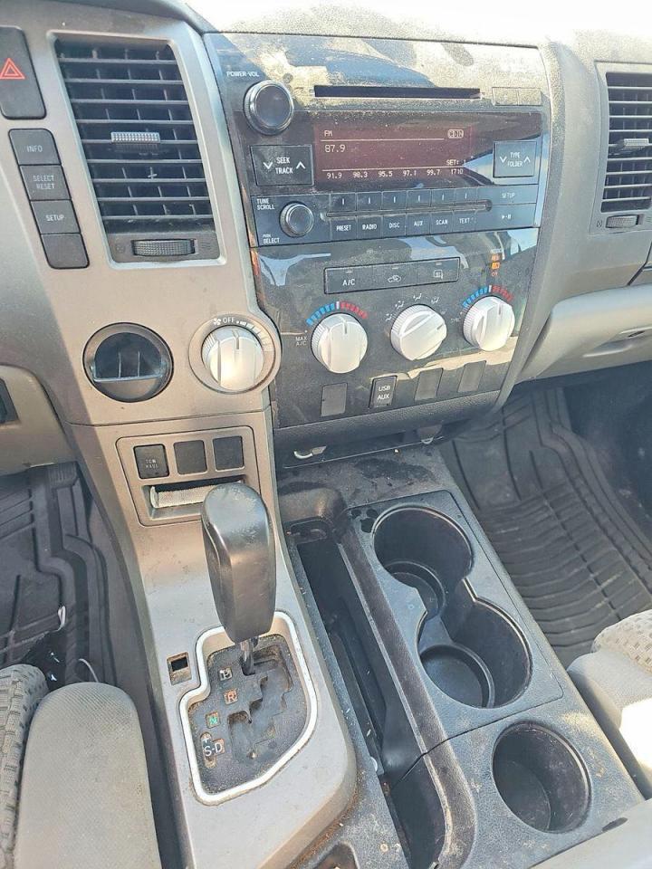 2011 TOYOTA TUNDRA