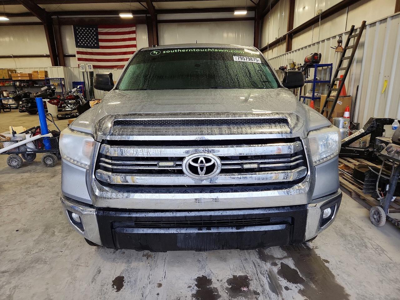 2016 TOYOTA TUNDRA