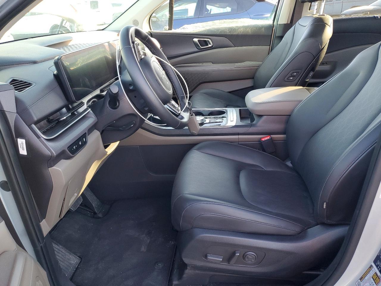 2025 KIA Carnival