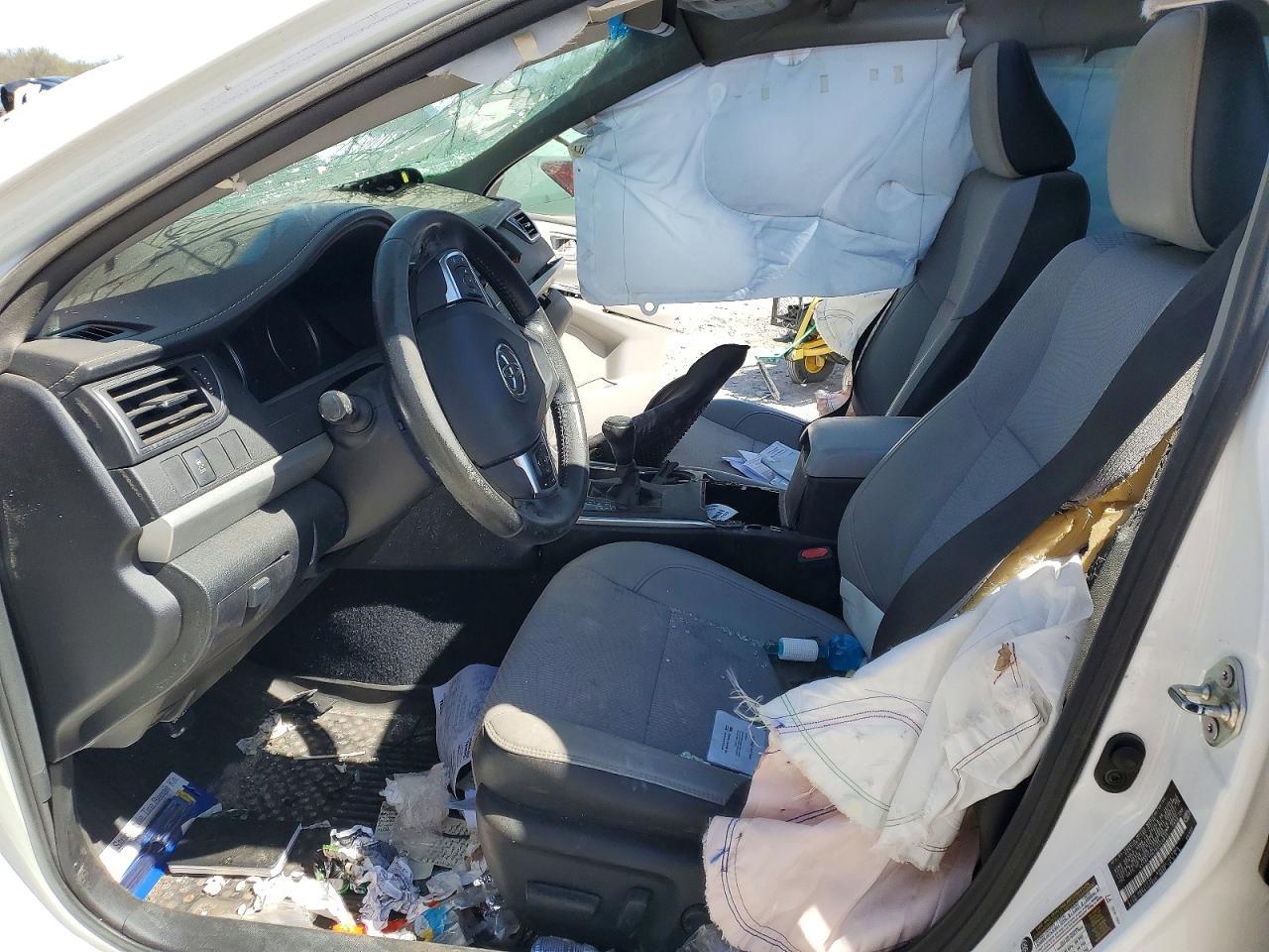 2016 TOYOTA CAMRY