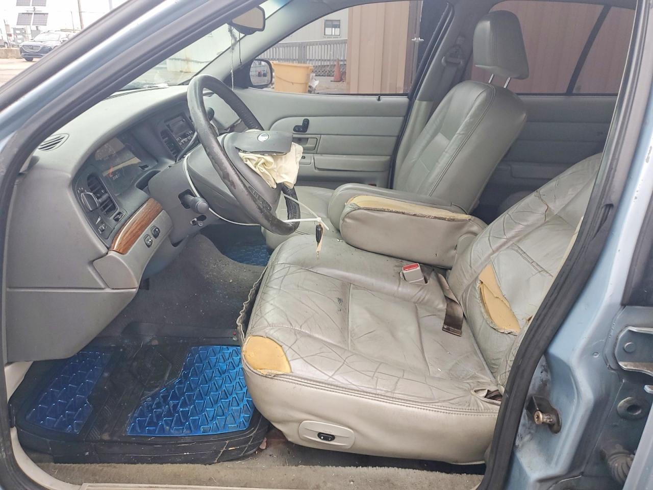 2003 FORD Crown Victoria