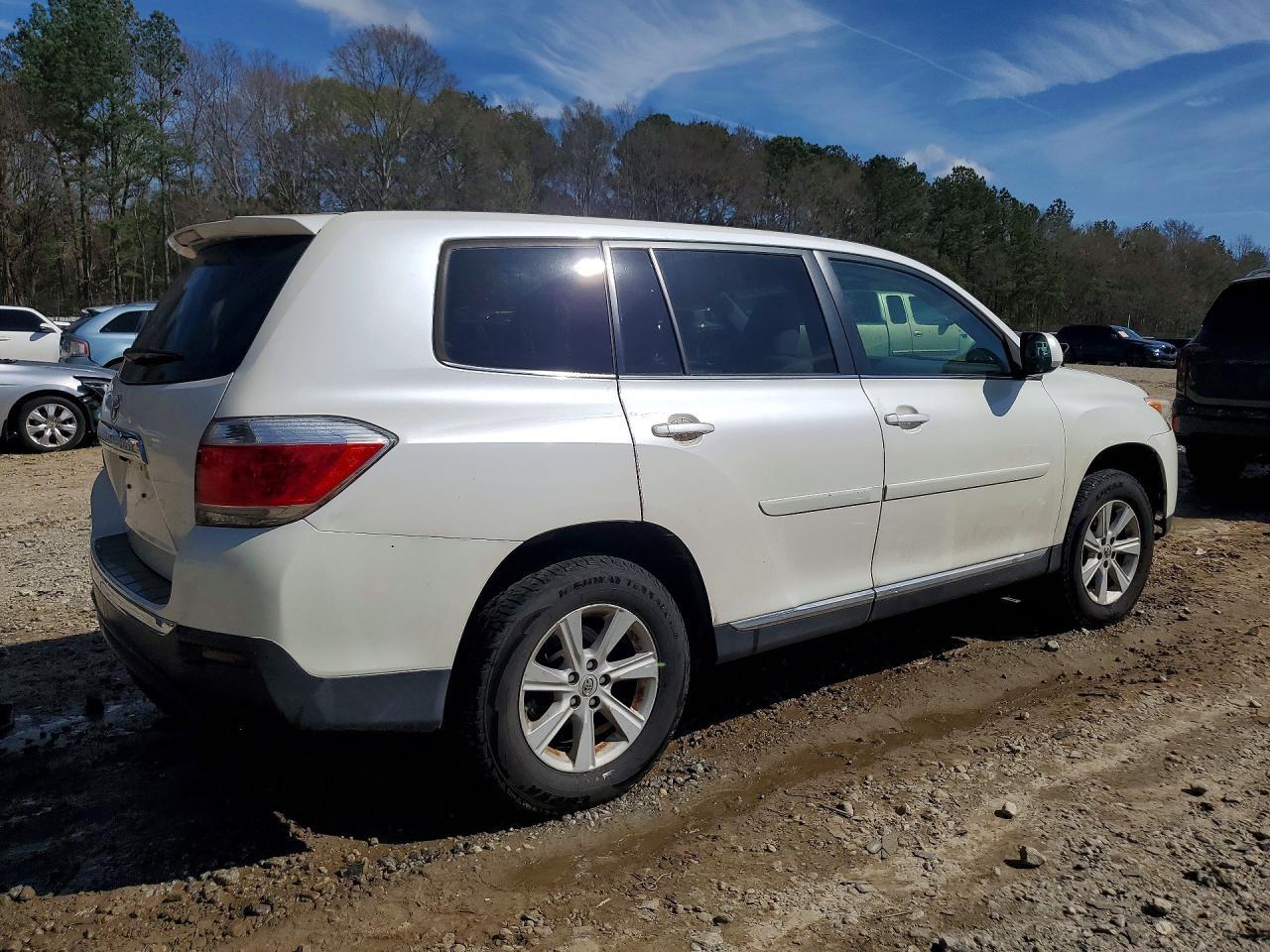 2013 TOYOTA HIGHLANDER
