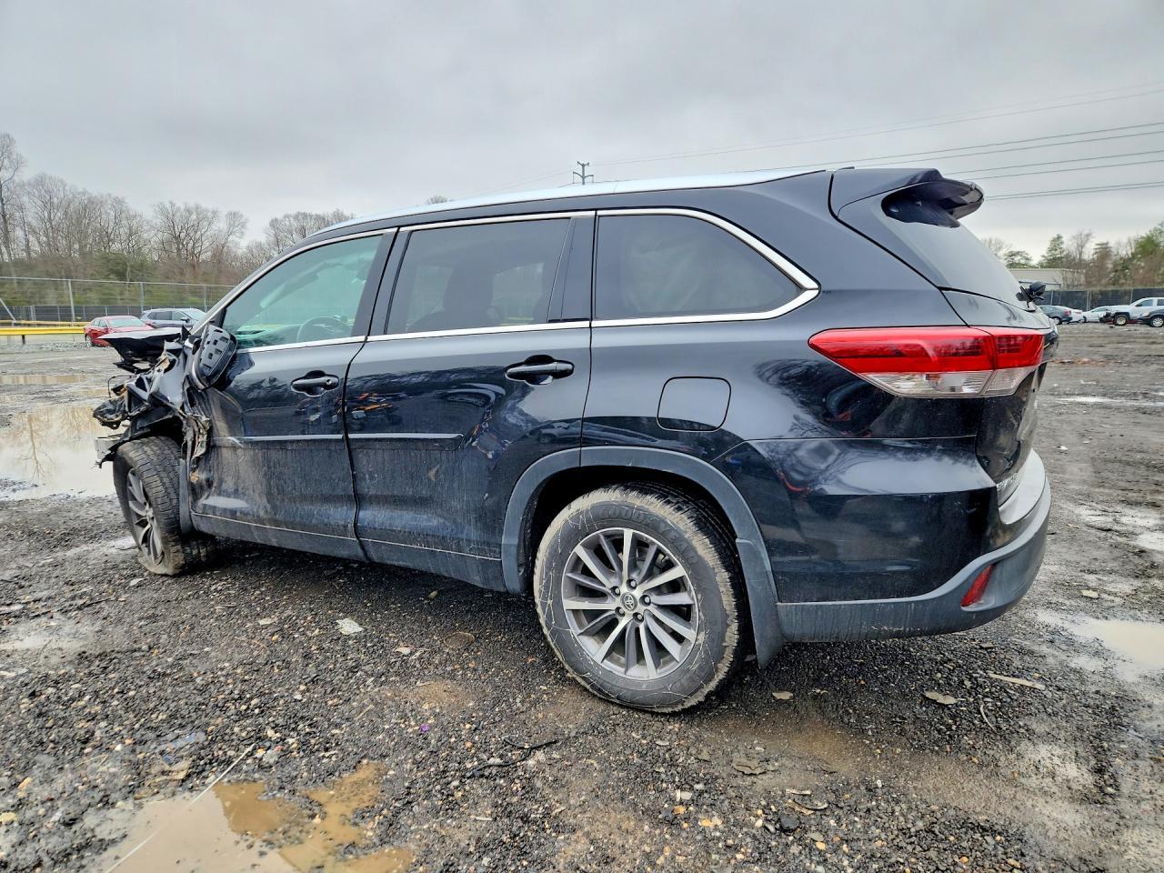 2017 TOYOTA HIGHLANDER
