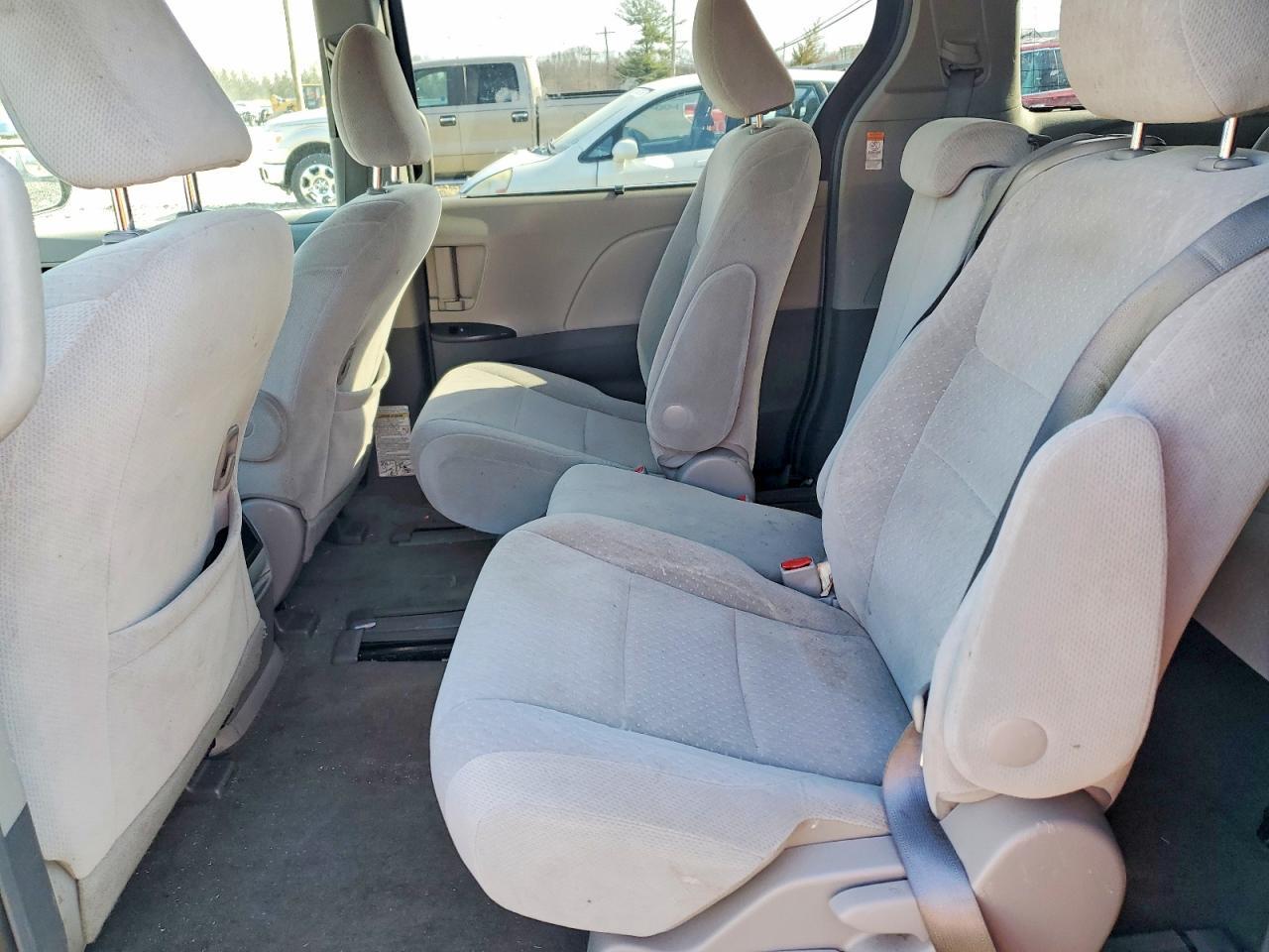 2015 TOYOTA SIENNA