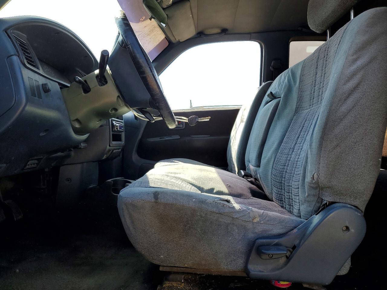 1995 TOYOTA T100