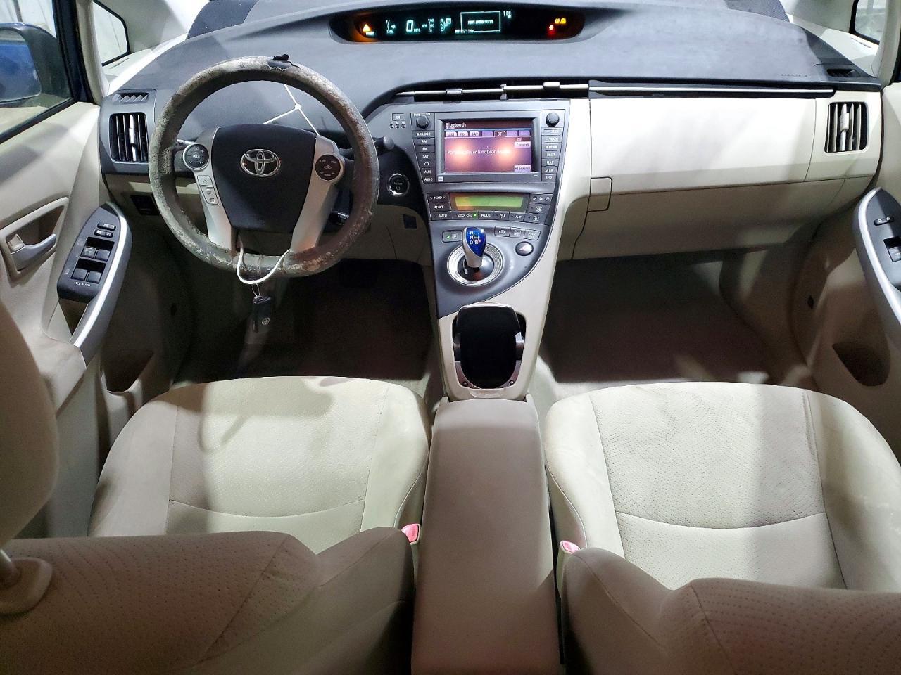 2011 TOYOTA PRIUS