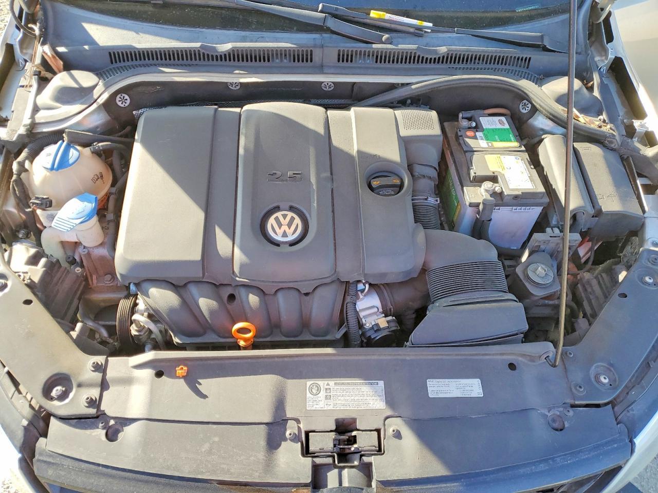 2012 VOLKSWAGEN JETTA