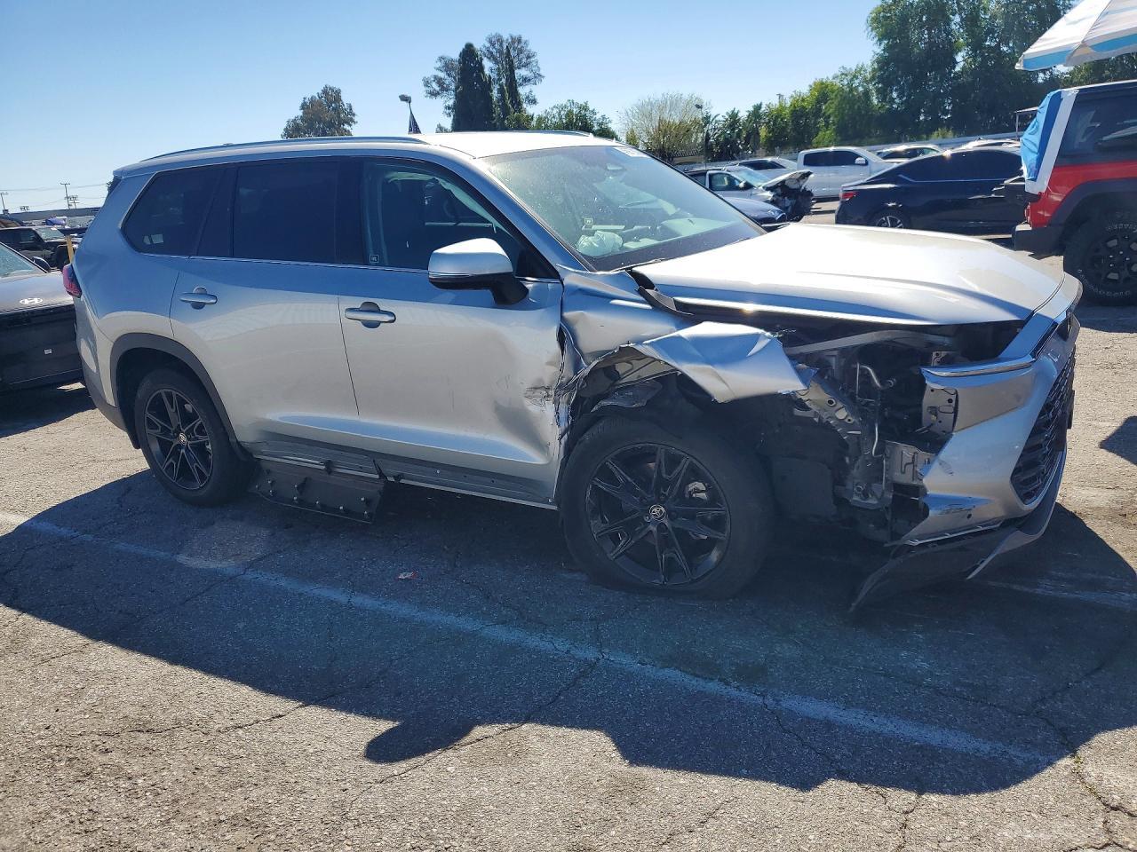2024 TOYOTA HIGHLANDER