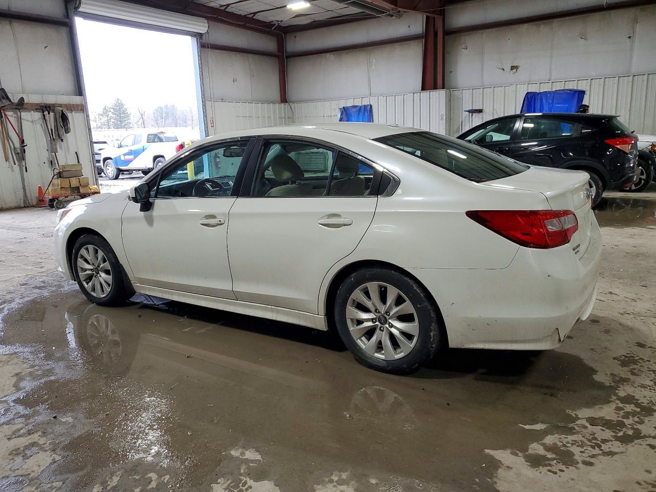 2015 SUBARU Legacy