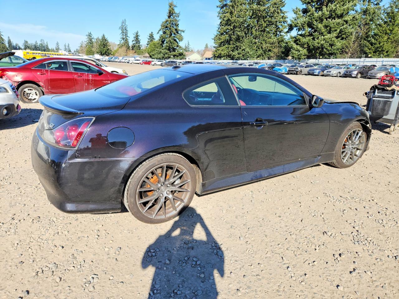 2011 INFINITI G37