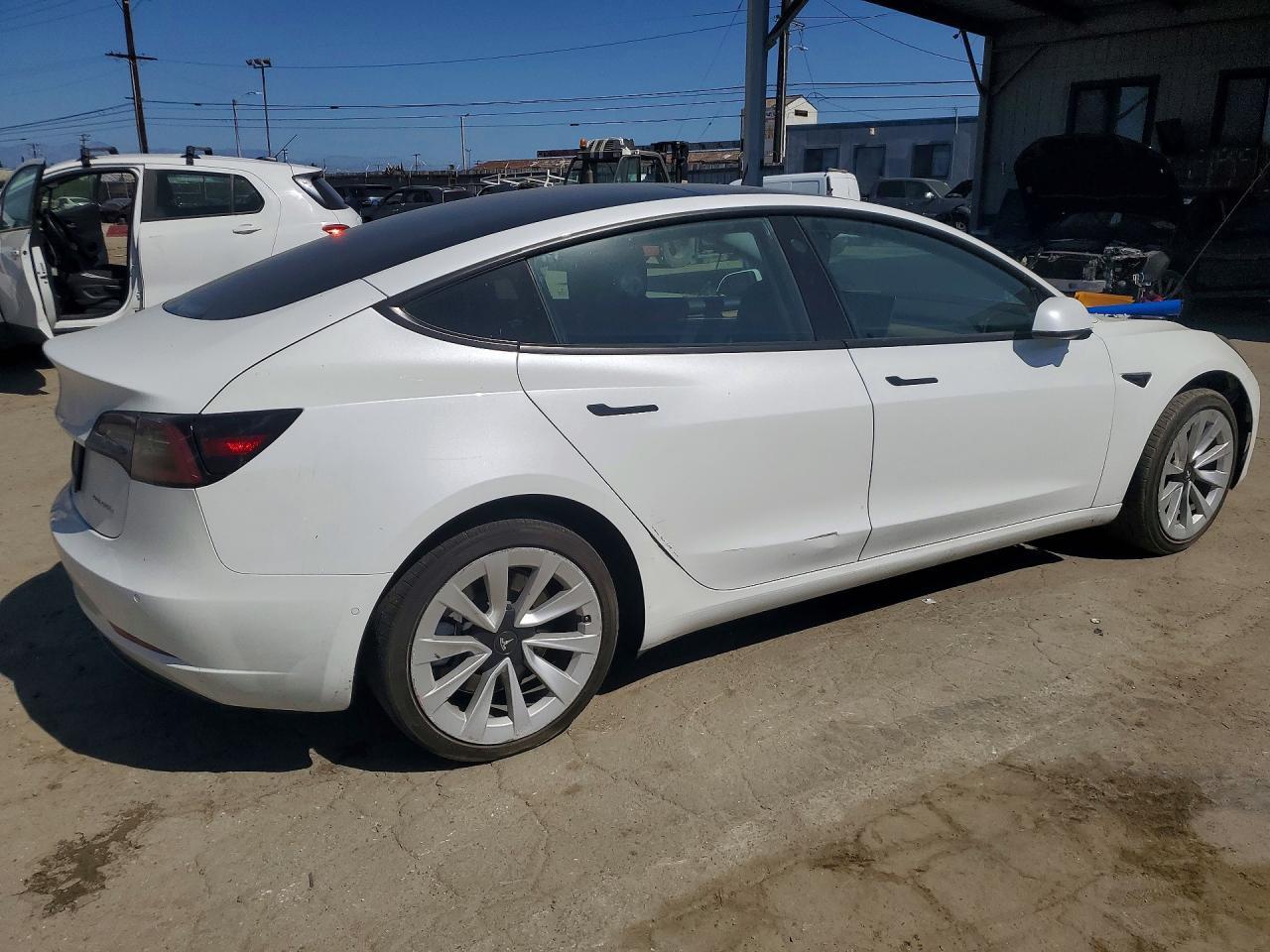2021 TESLA MODEL 3