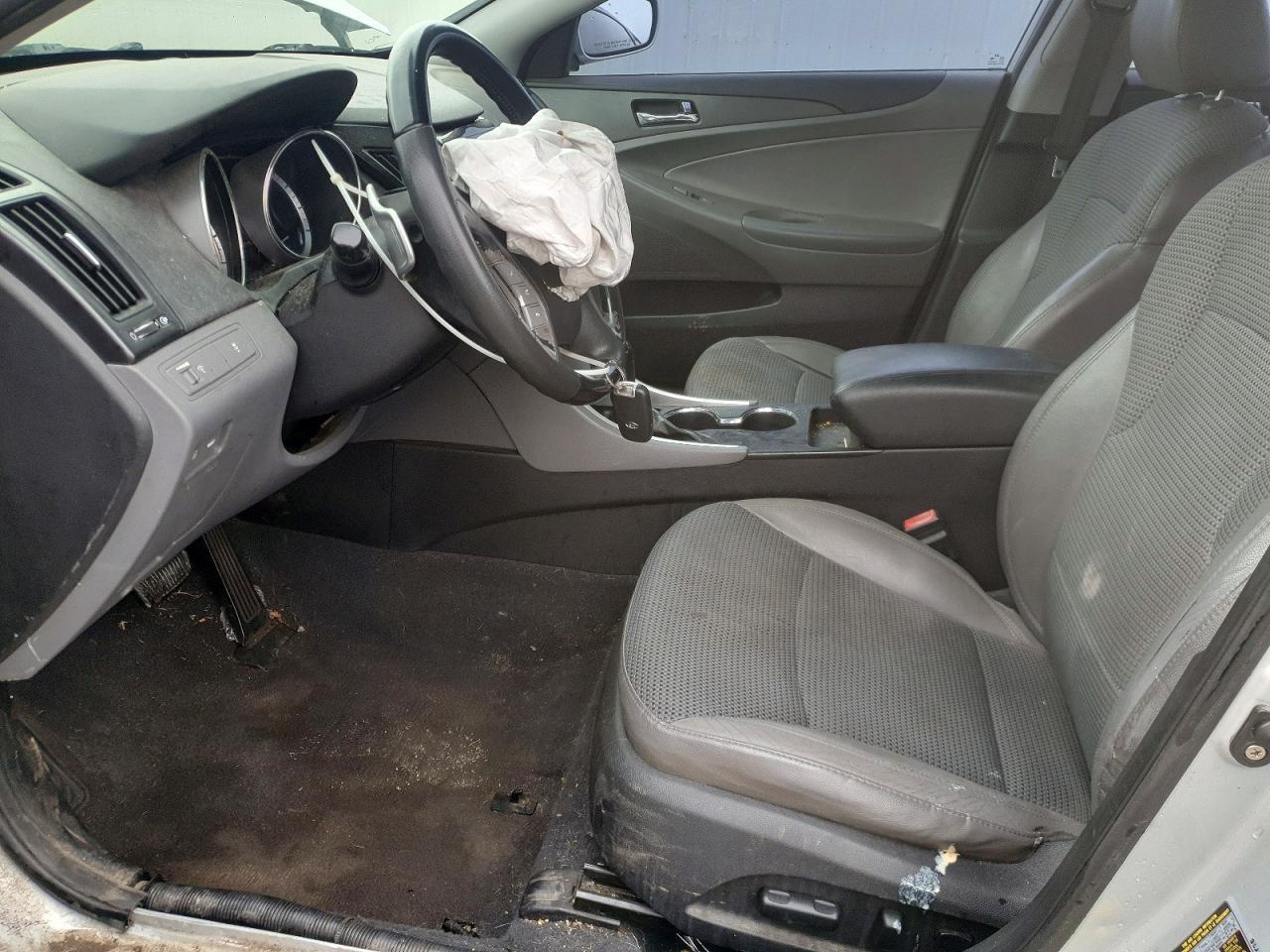 2011 HYUNDAI SONATA