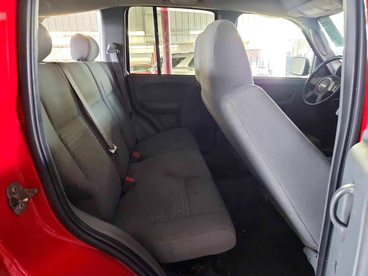 2005 JEEP Liberty